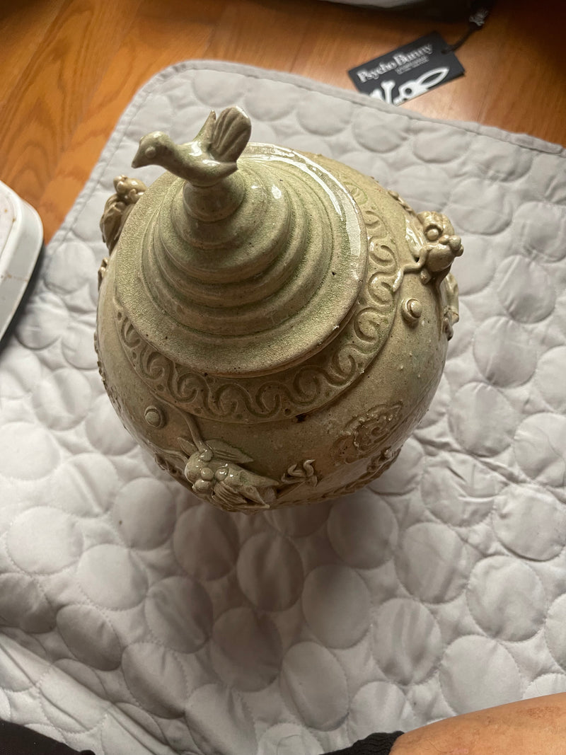 Yuan Dynasty Porcelain Celadon Glazed lidded Dragon jar bird Finial Funerary Jar - dszfoundation